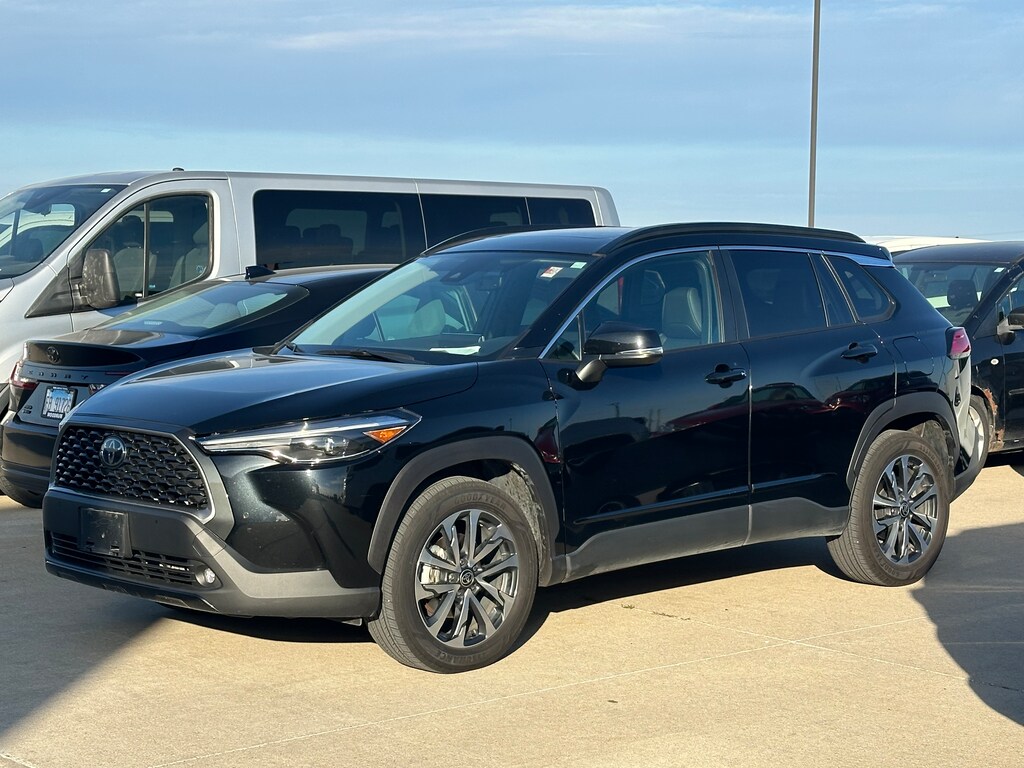 Used 2022 Toyota Corolla Cross XLE