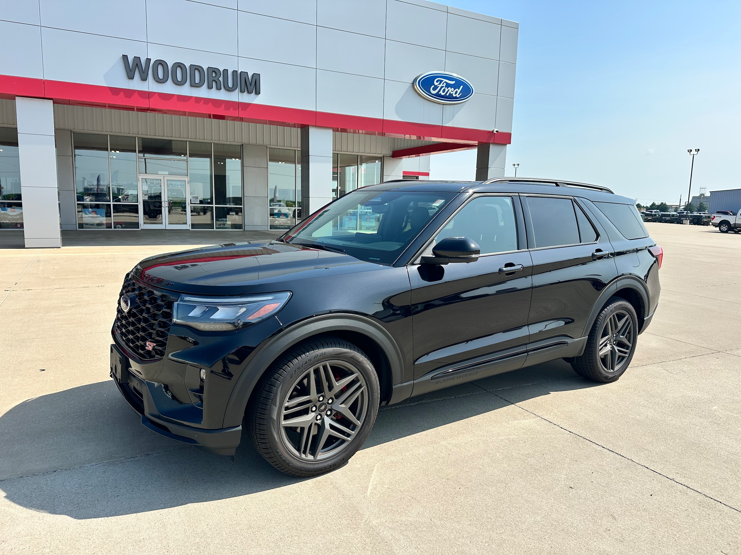2026 Ford Explorer ST - Photo 3