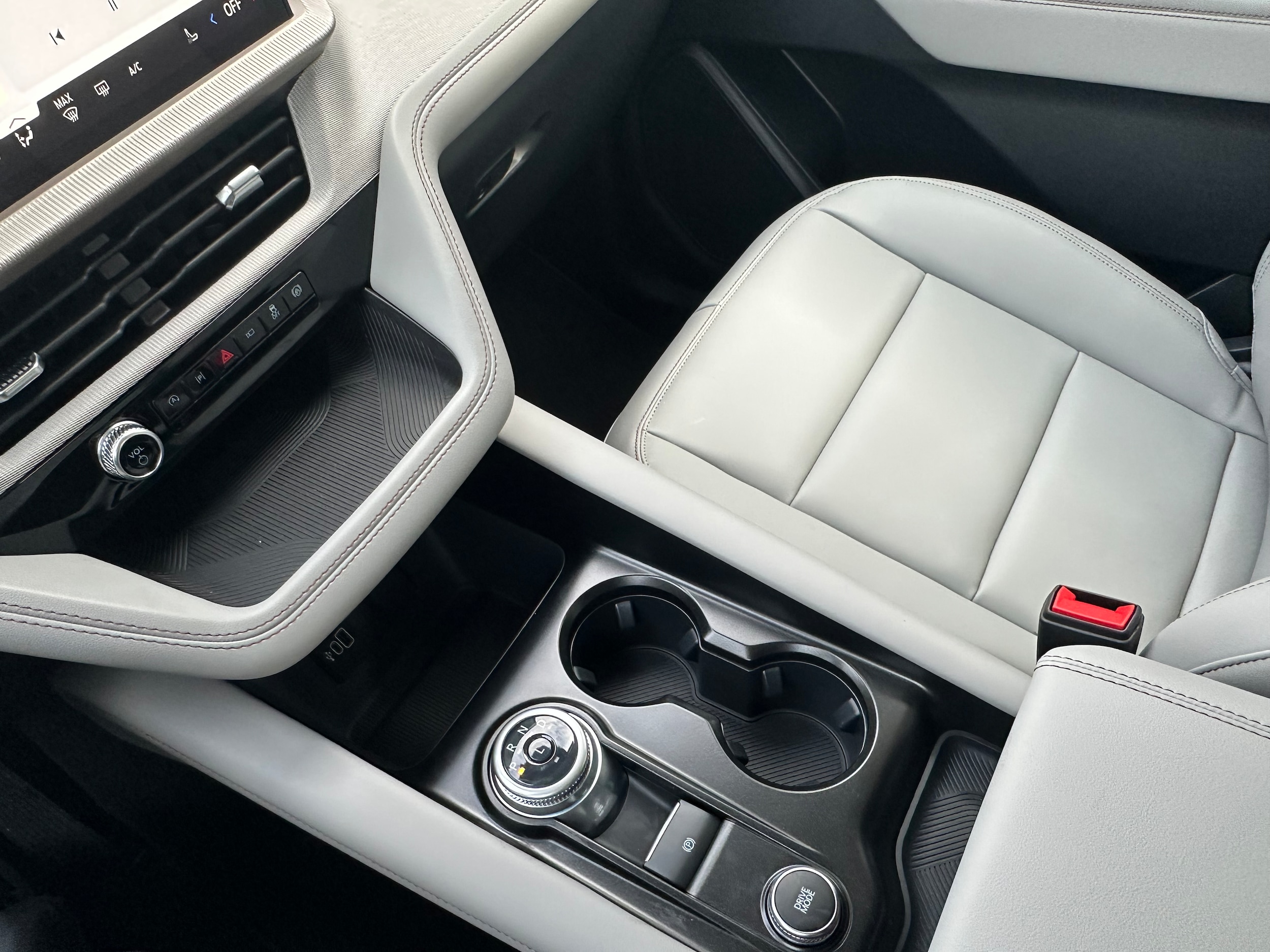 2026 Ford Explorer Active - Photo 28