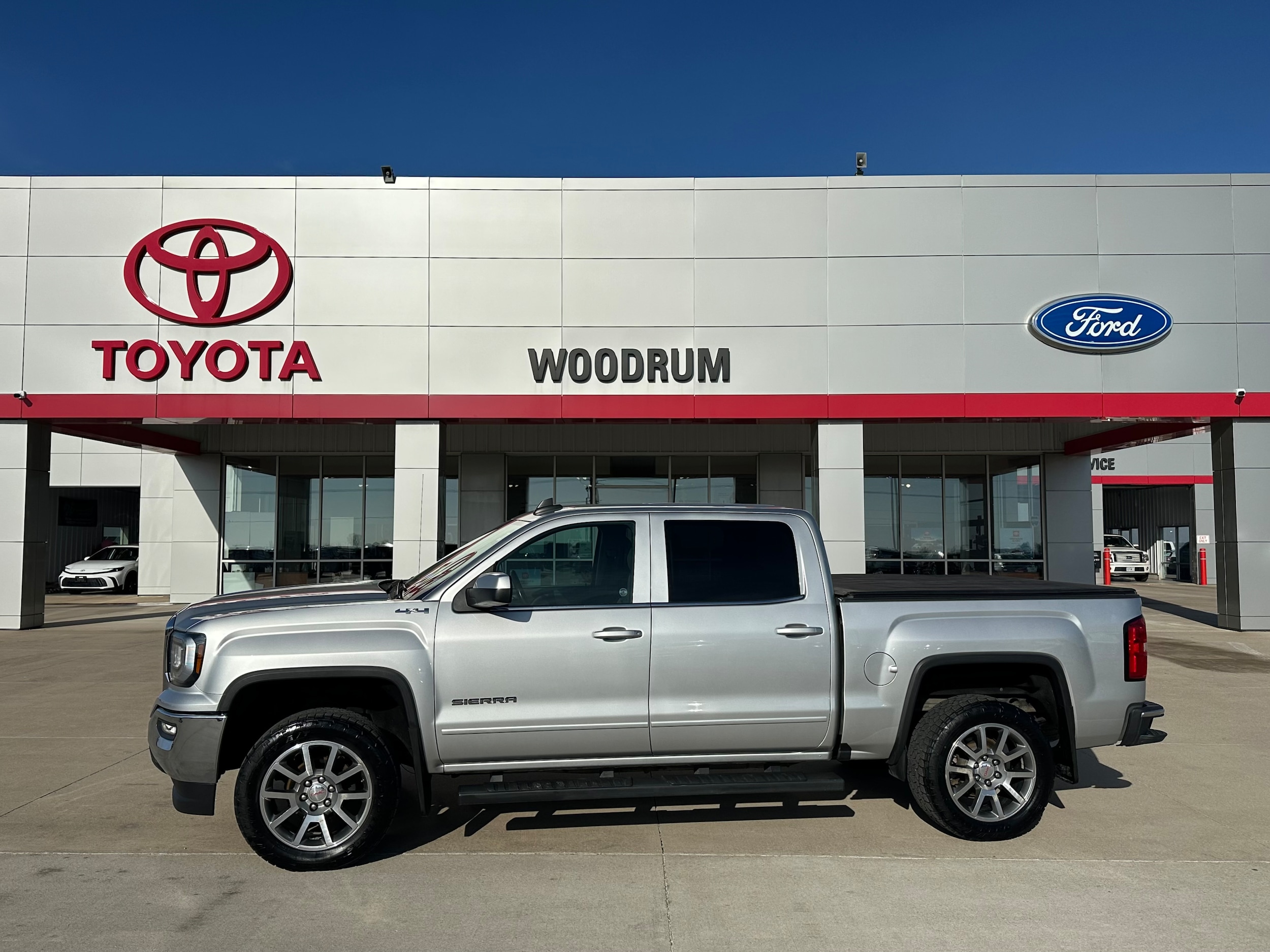 2018 GMC Sierra 1500 SLE Crew Cab 4WD