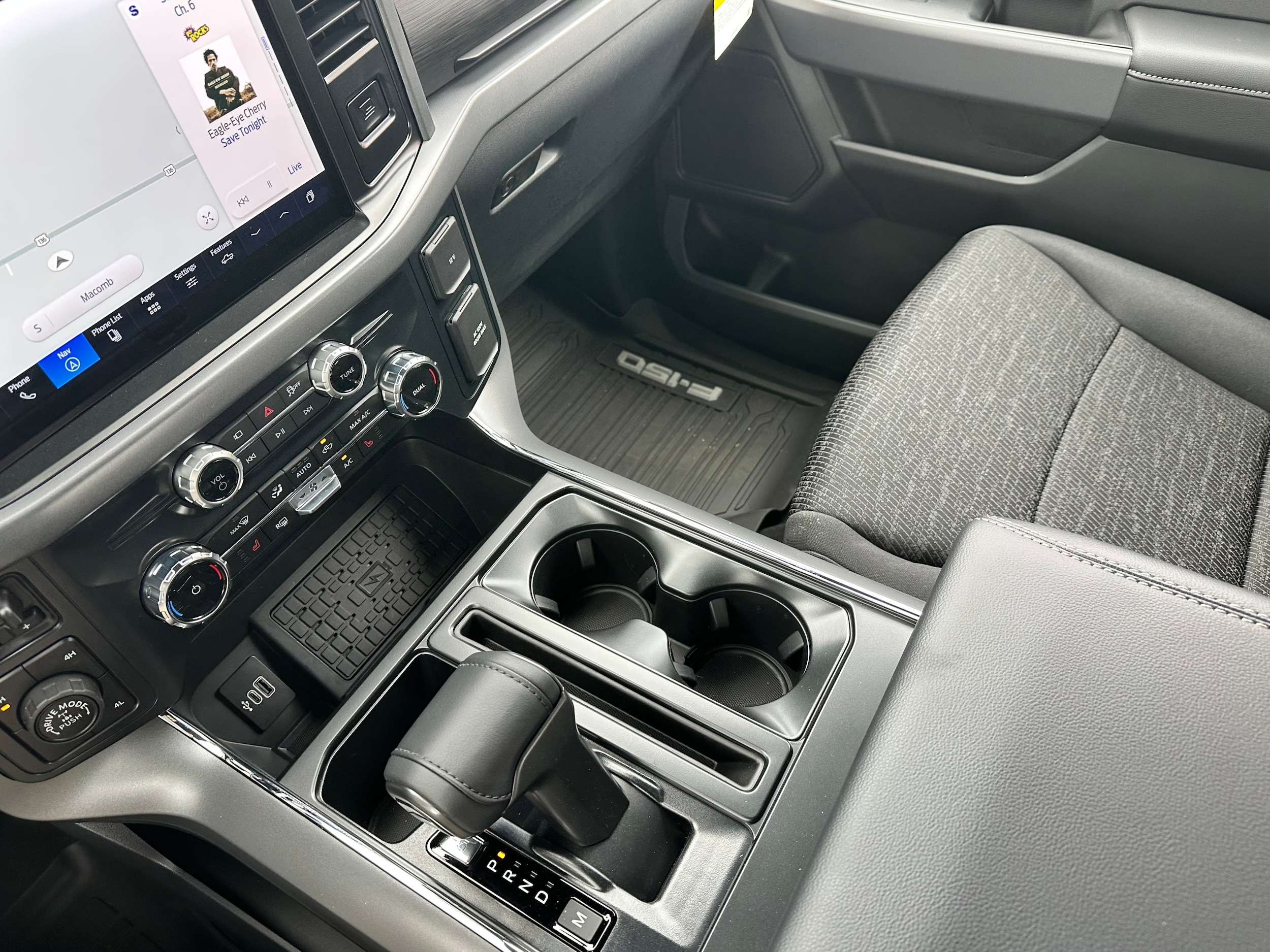 2026 Ford F-150 XLT - Photo 26