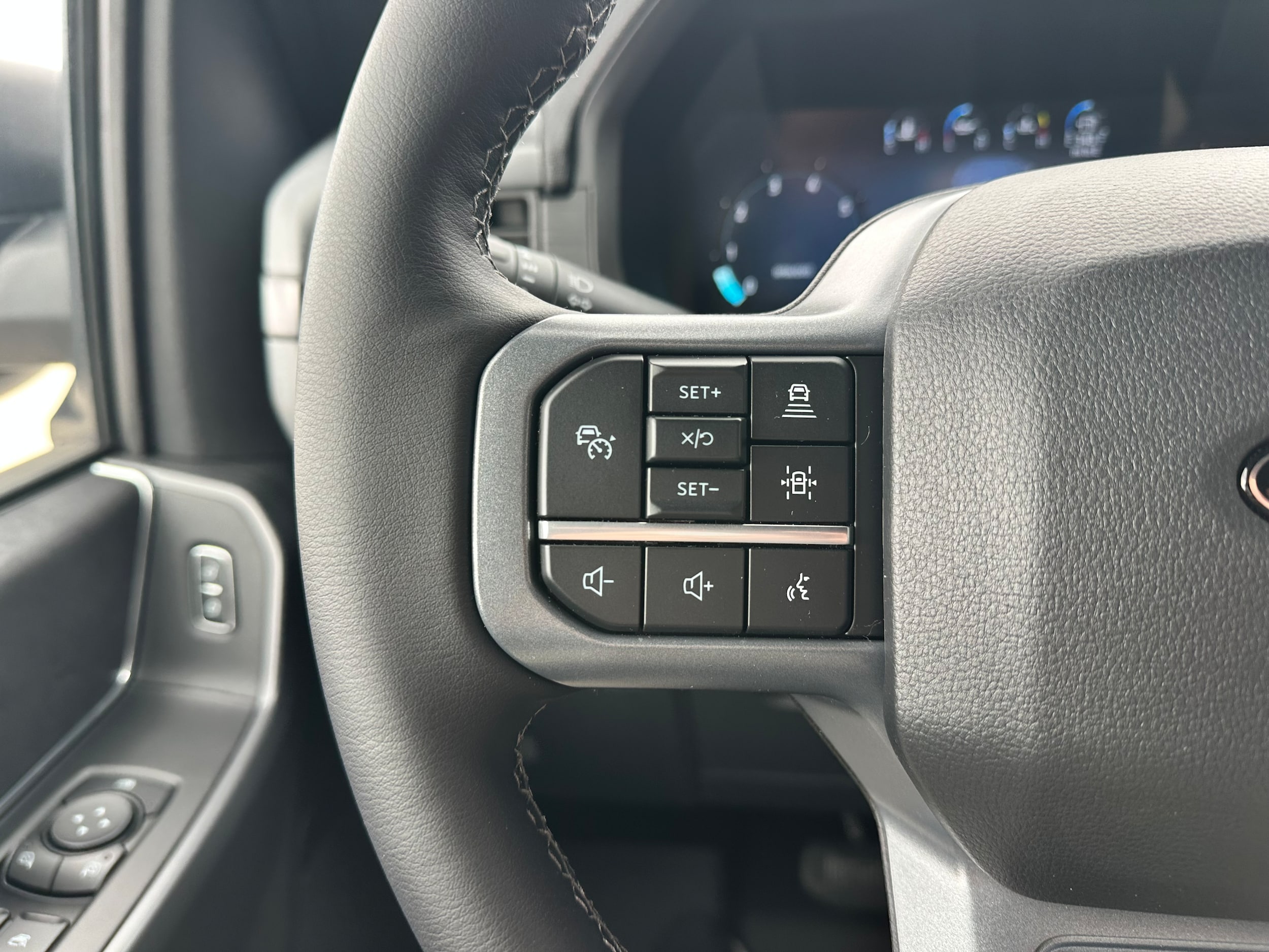 2026 Ford F-150 XLT - Photo 17