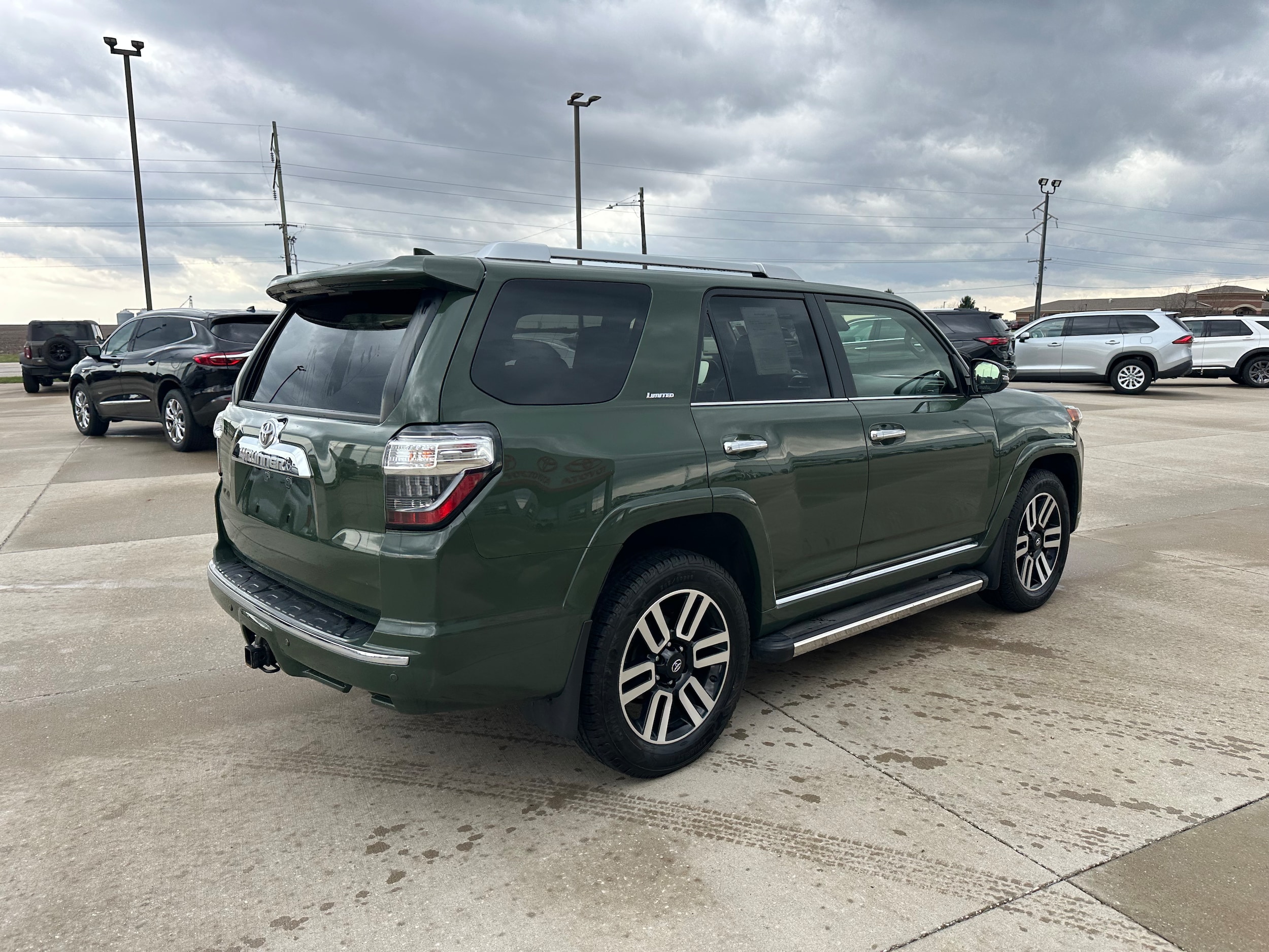 View vehicle photo 6