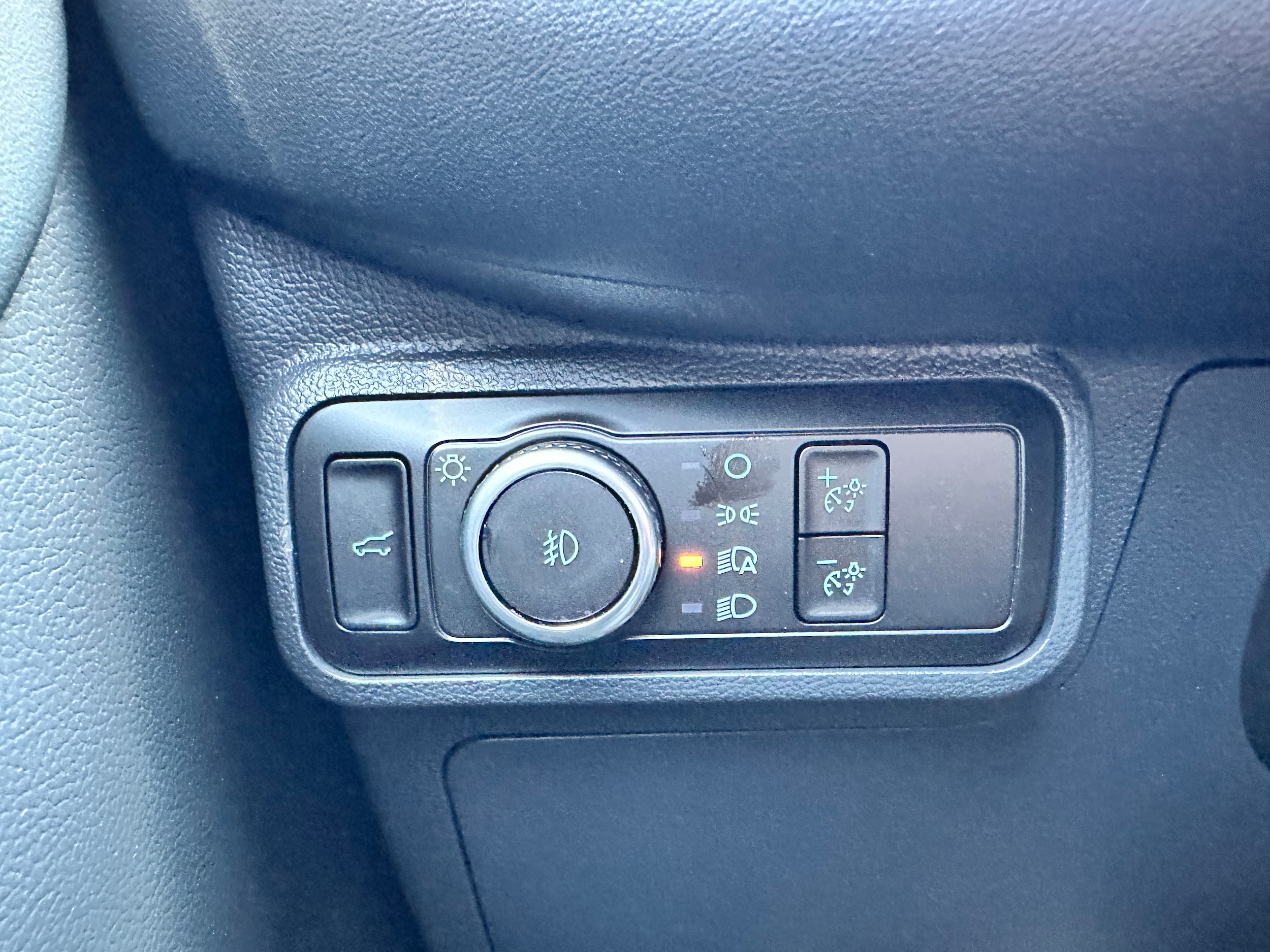 2026 Ford Explorer ST - Photo 18