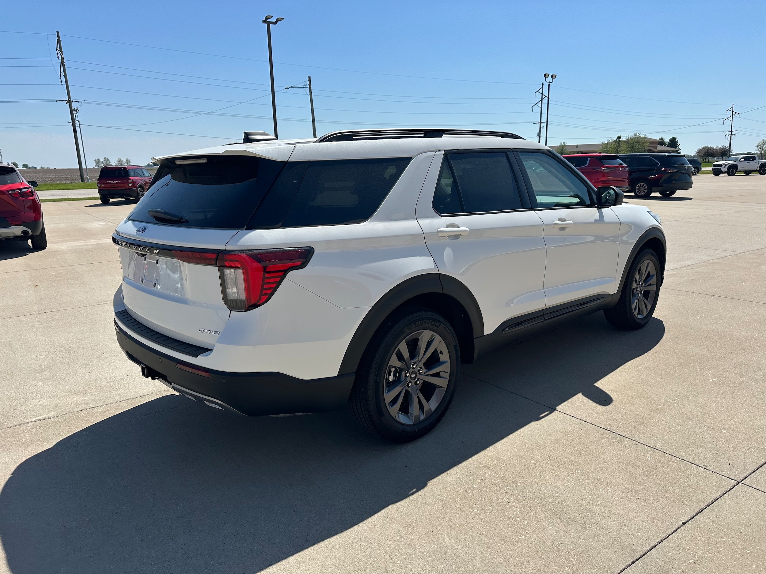 2026 Ford Explorer Active - Photo 6