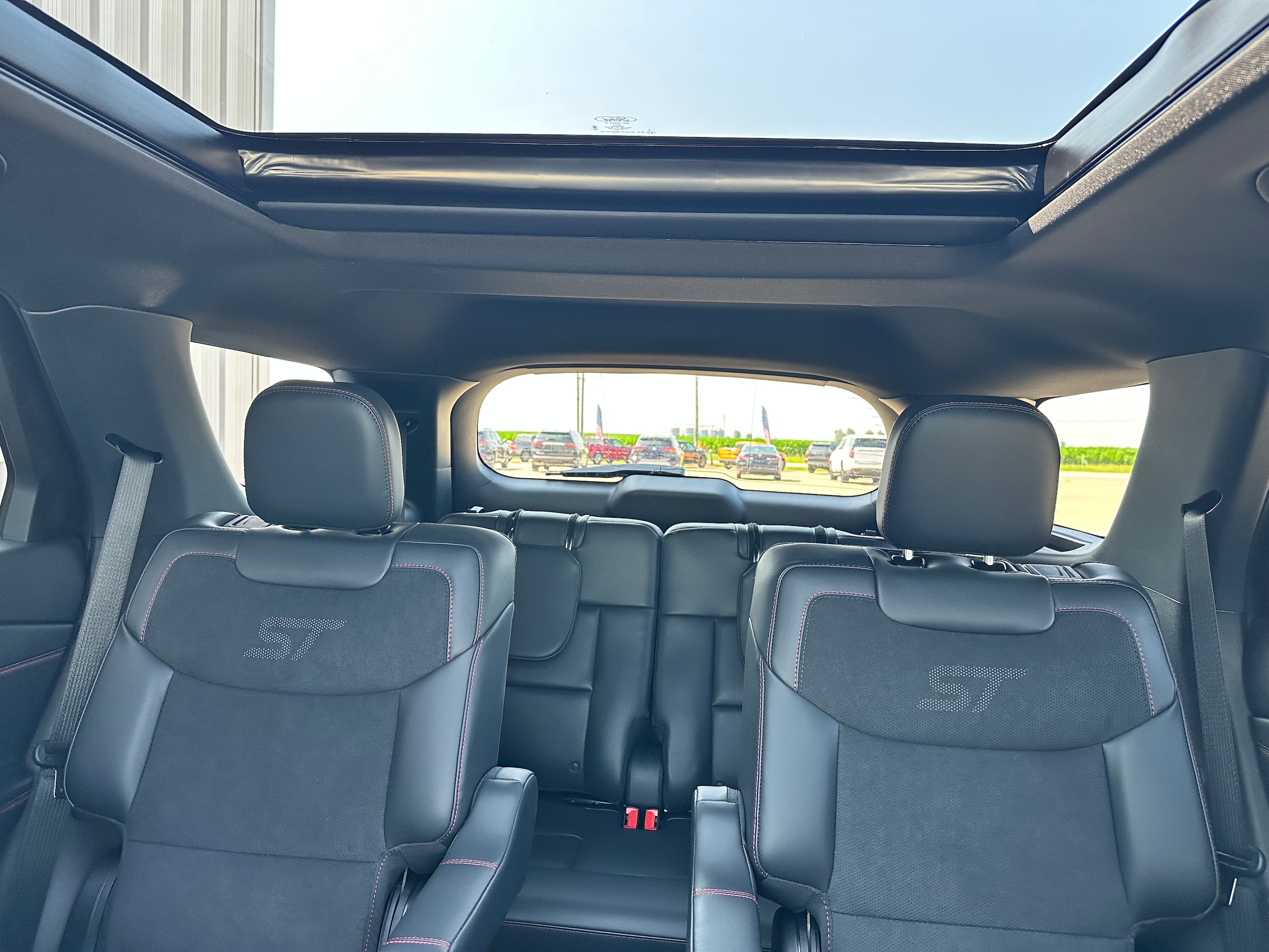 2026 Ford Explorer ST - Photo 34