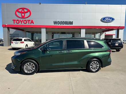 2022 Toyota Sienna XLE