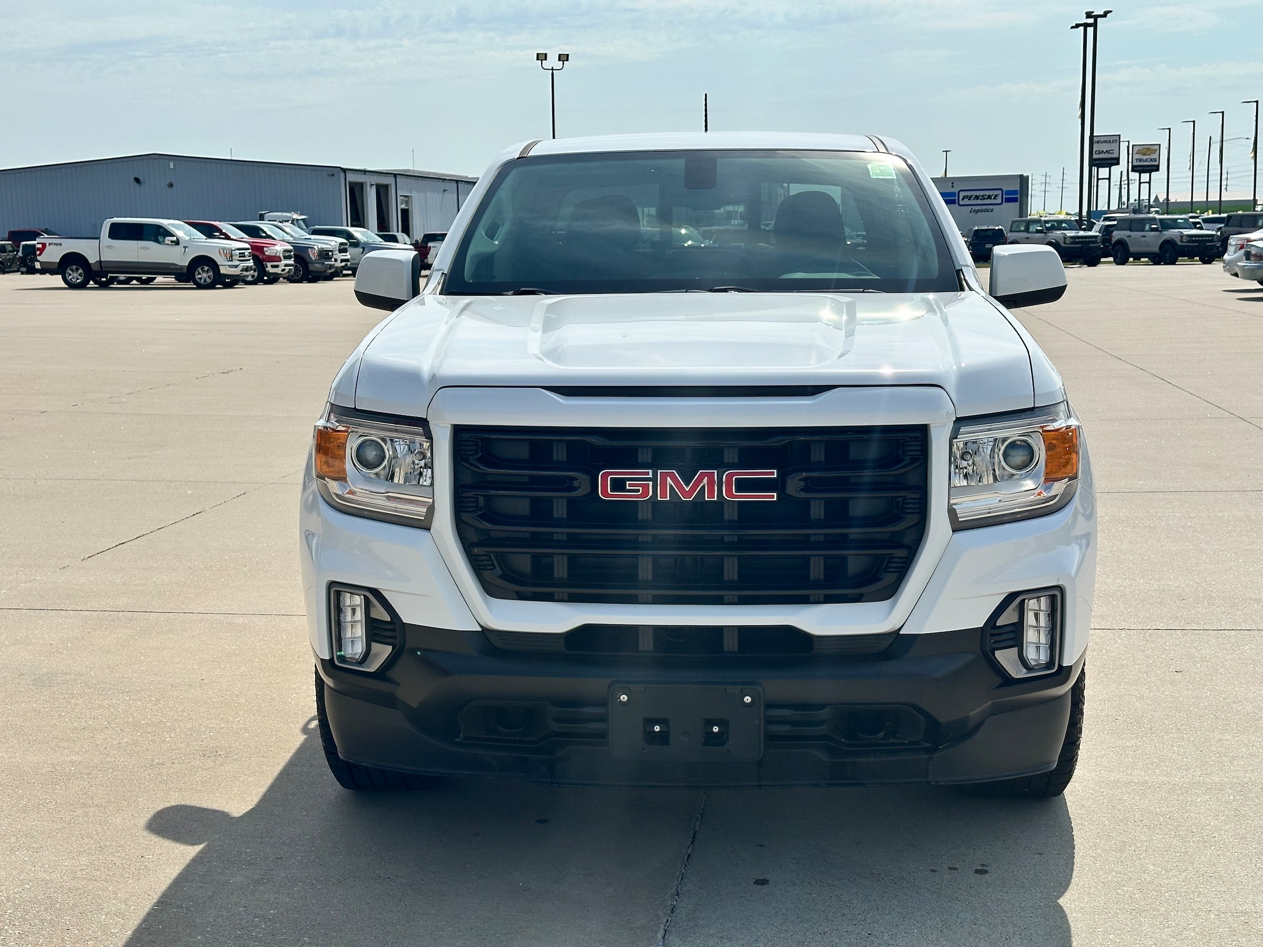 View vehicle photo 2