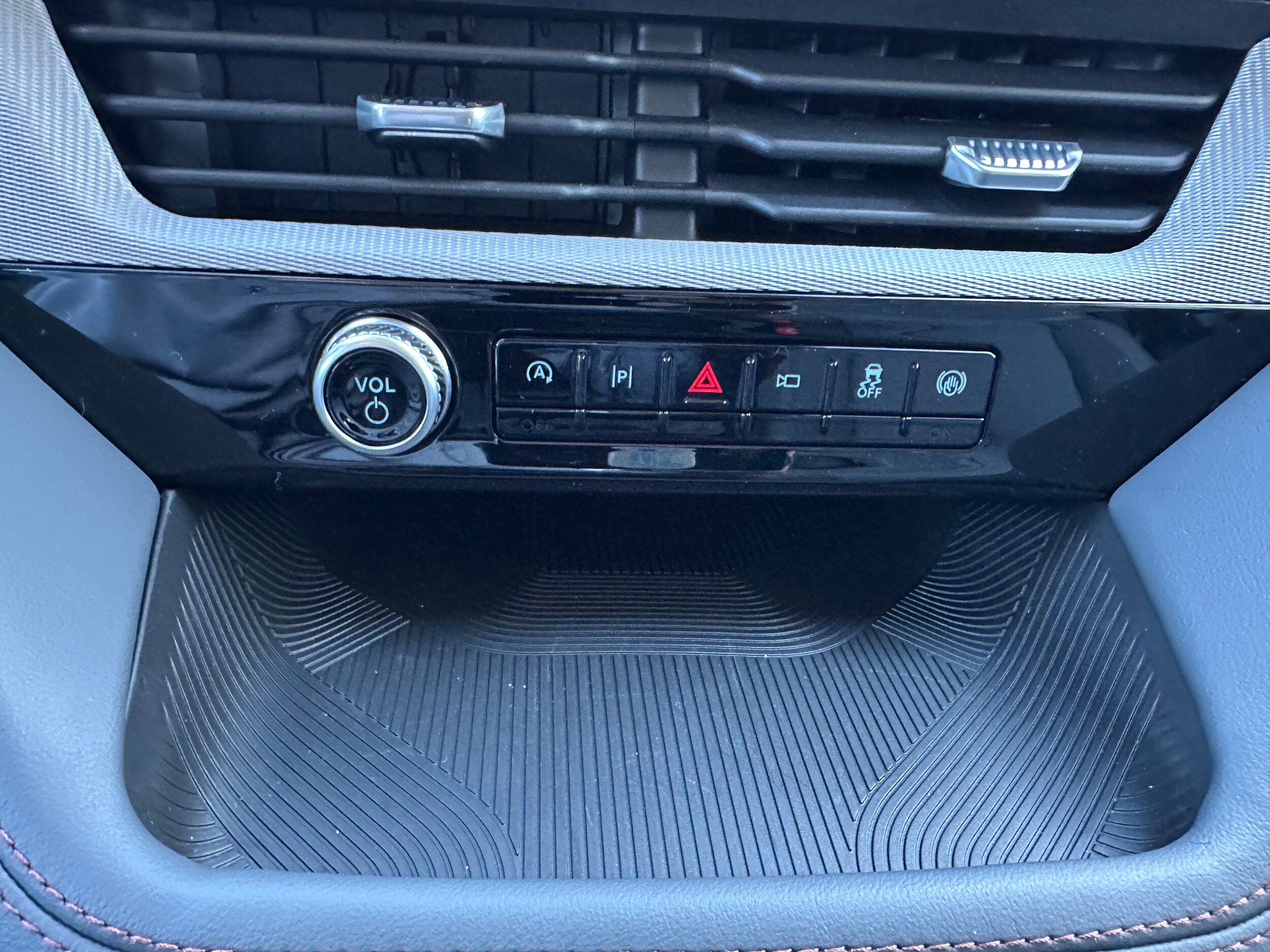 2026 Ford Explorer Active - Photo 25