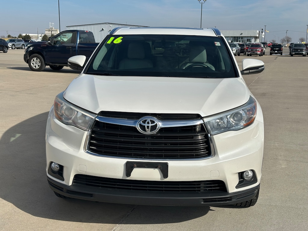 Used 2016 Toyota Highlander XLE AWD