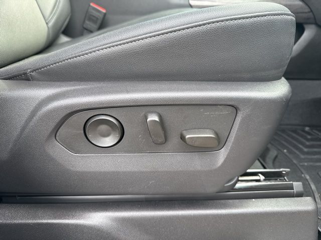 2025 Chevrolet Silverado 1500 LTZ - Photo 13