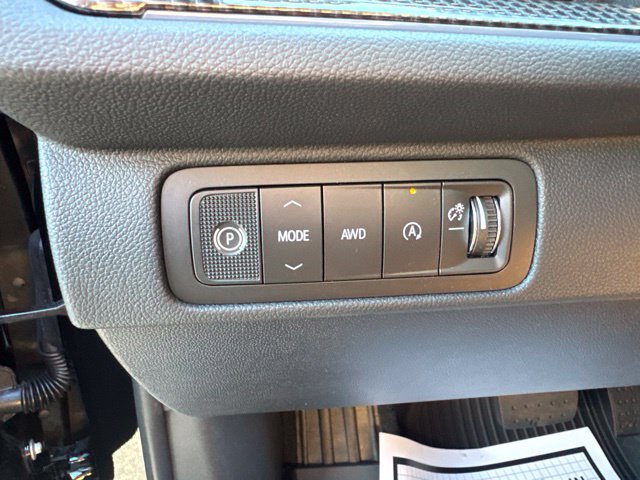 2027 Chevrolet Traverse Z71 - Photo 27