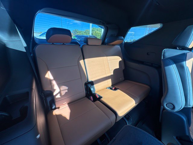 2027 Chevrolet Traverse Z71 - Photo 15