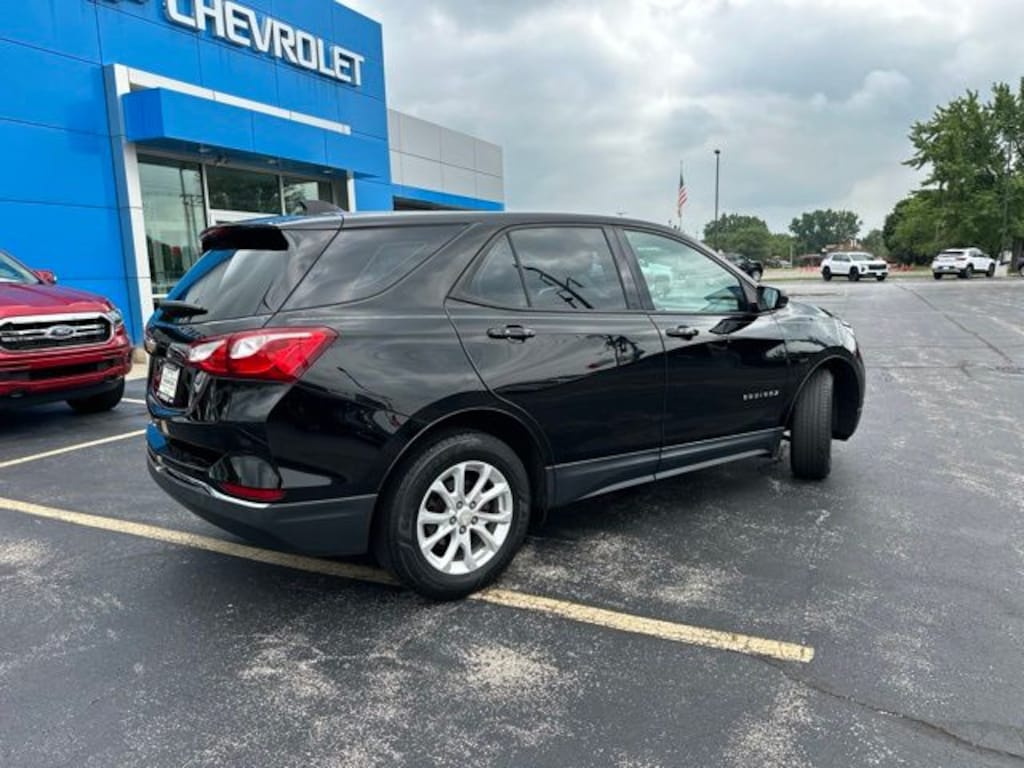 Used 2018 Chevrolet Equinox LS SUV