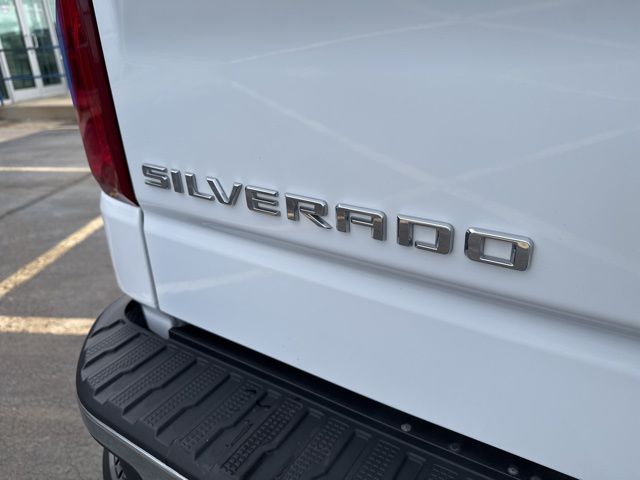 2025 Chevrolet Silverado 1500 LTZ - Photo 18