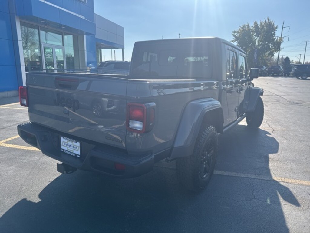 Used 2021 Jeep Gladiator Sport Truck Crew Cab