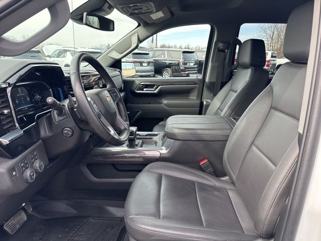 2025 Chevrolet Silverado 1500 LTZ - Photo 27