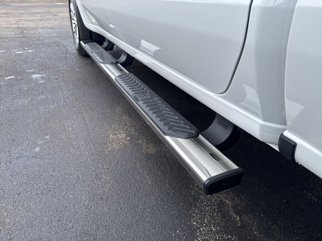 2025 Chevrolet Silverado 1500 LTZ - Photo 43