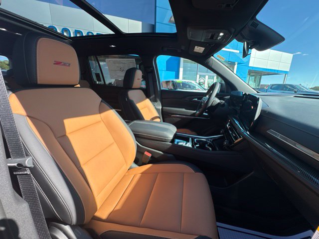 2027 Chevrolet Traverse Z71 - Photo 11