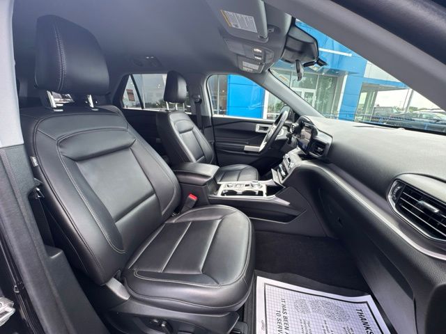 2023 Ford Explorer XLT - Photo 10