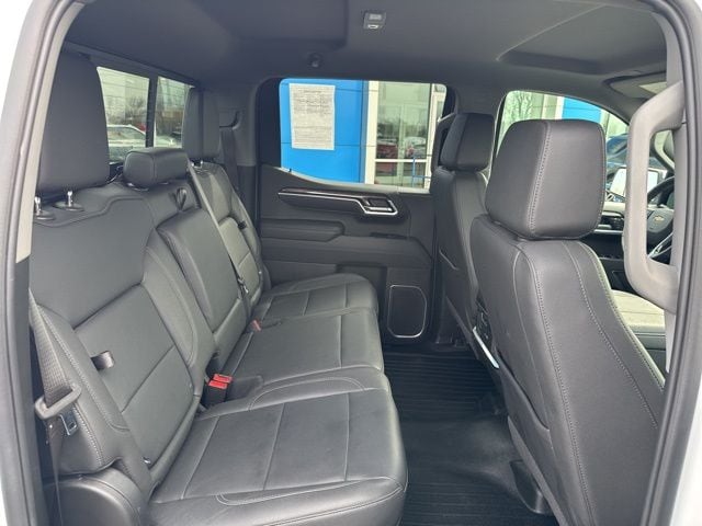 2025 Chevrolet Silverado 1500 LTZ - Photo 14