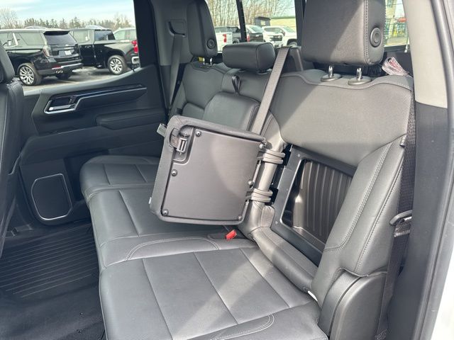 2025 Chevrolet Silverado 1500 LTZ - Photo 23