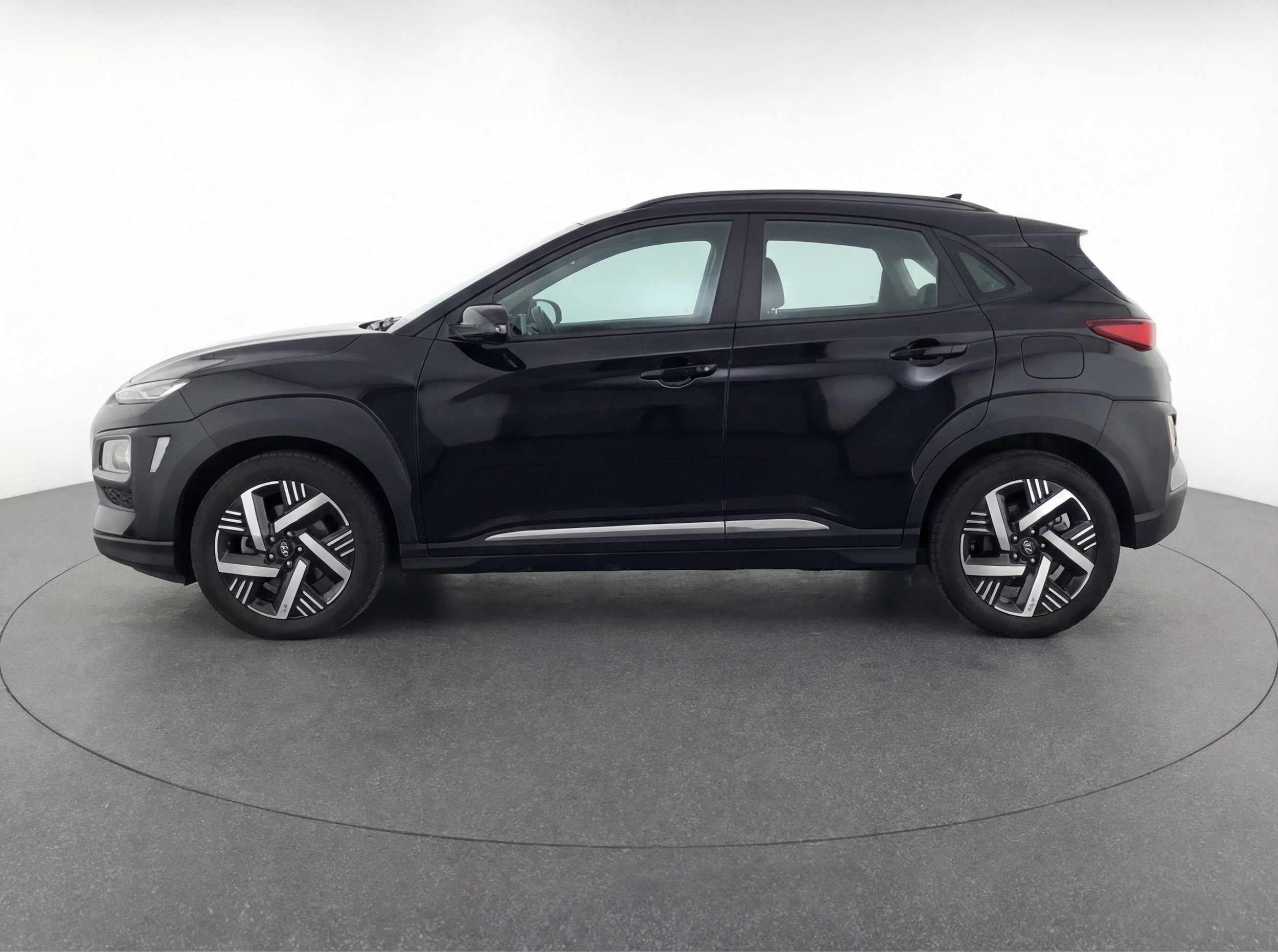 Thumbnail: 2025 Nissan Kicks - 4