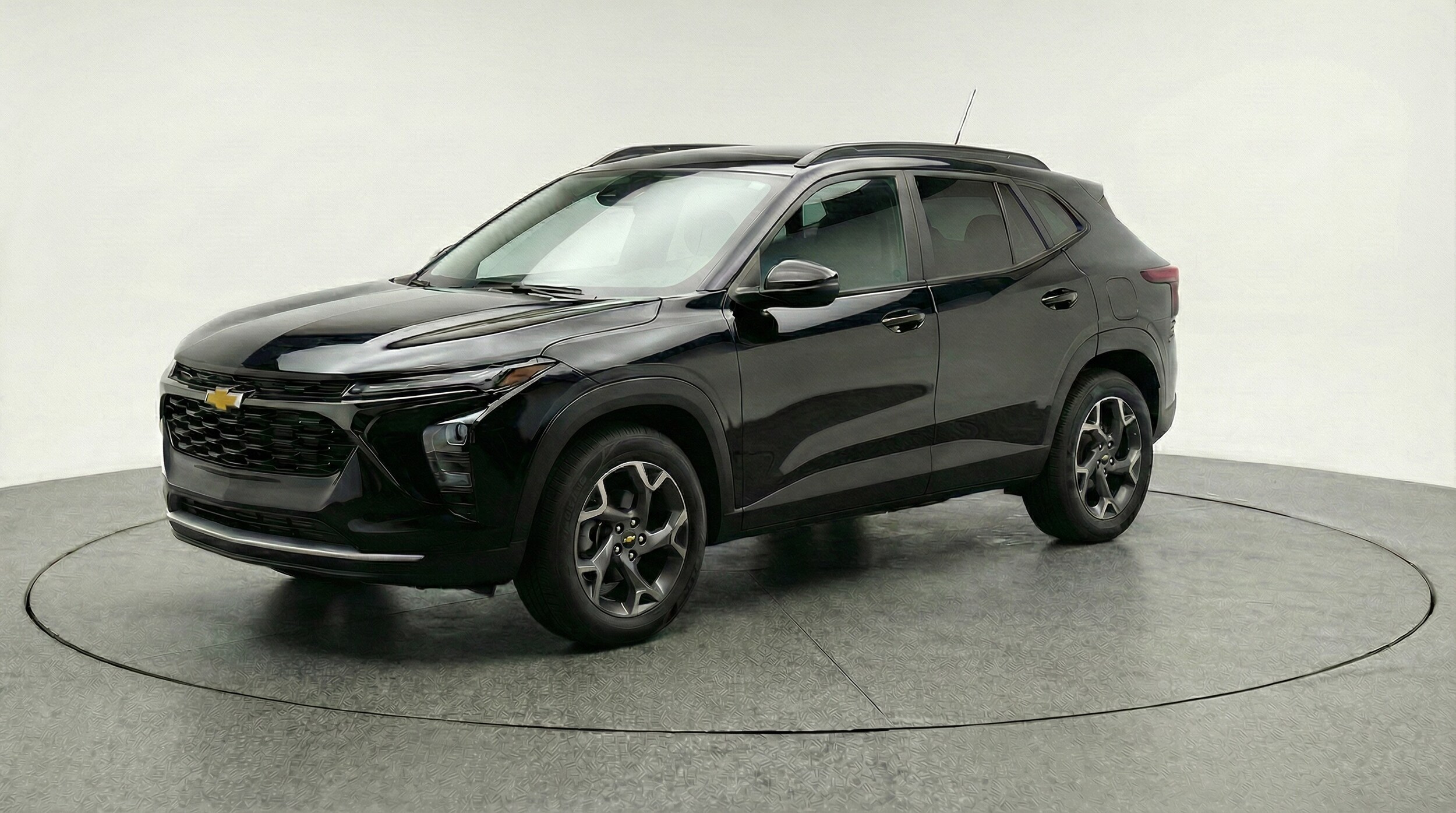 Thumbnail: 2025 Chevrolet Trax - 3