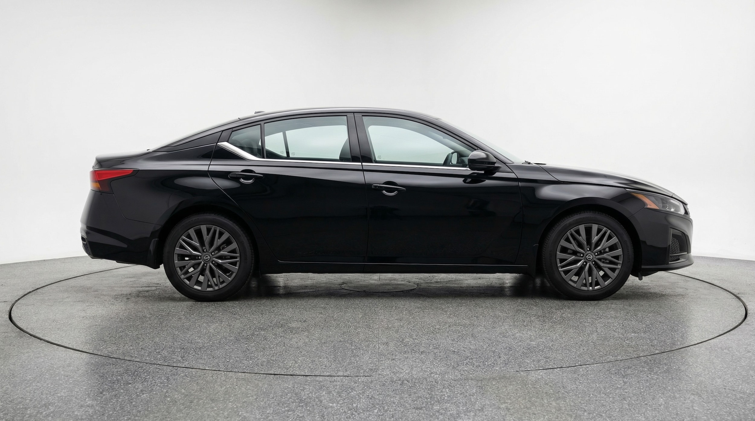 Thumbnail: 2025 Nissan Altima - 8
