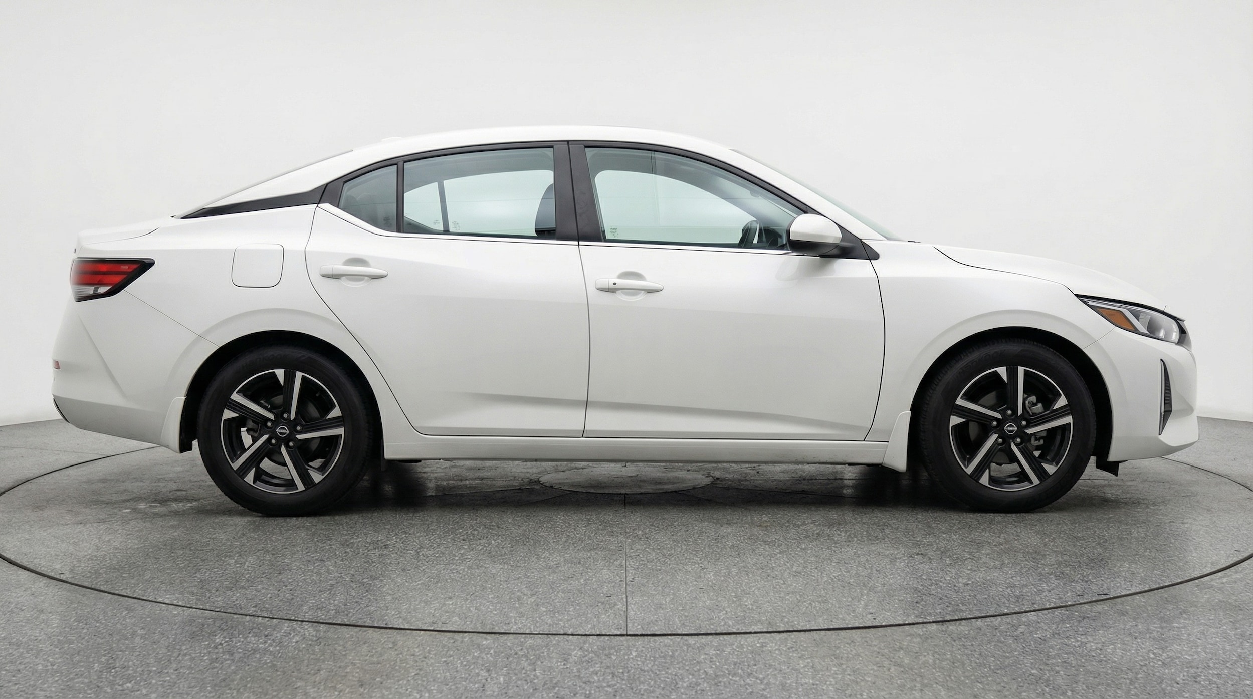 Thumbnail: 2025 Nissan Sentra - 8