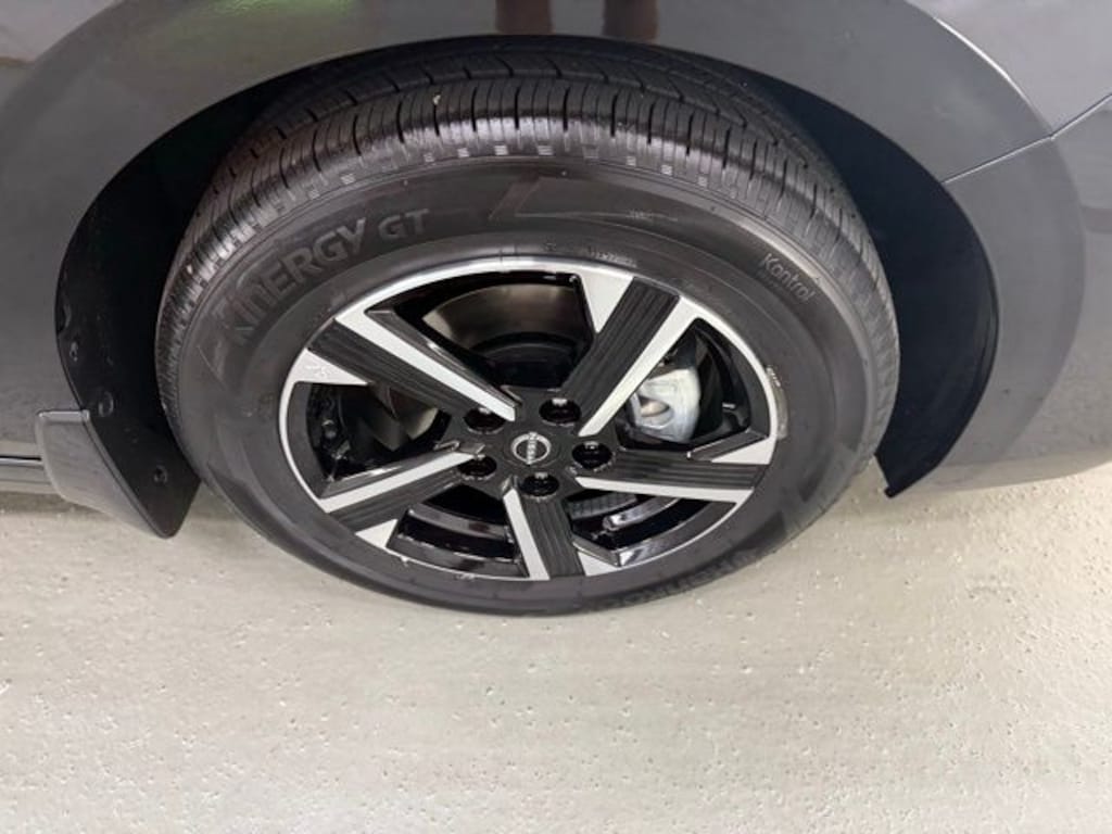 New 2025 Nissan Sentra SV Sedan