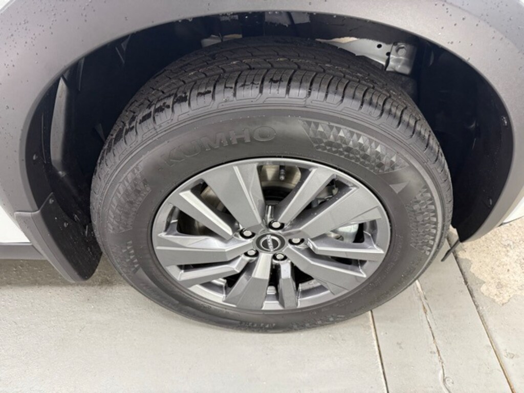 New 2025 Nissan Pathfinder SV SUV