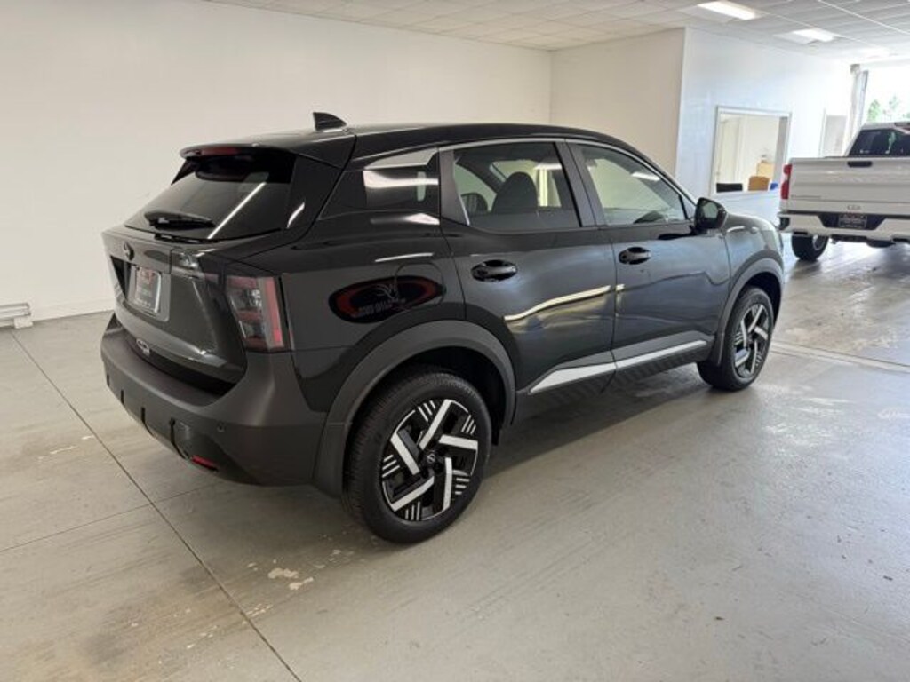 New 2025 Nissan Kicks SV SUV