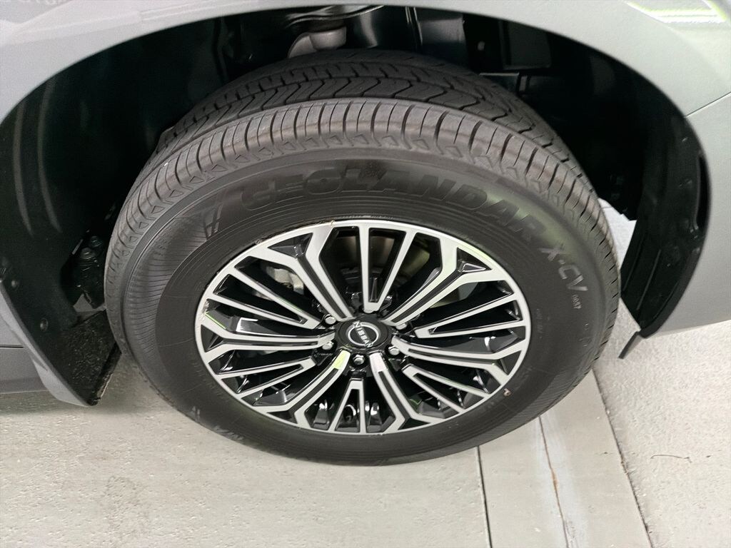New 2026 Nissan Armada Platinum SUV