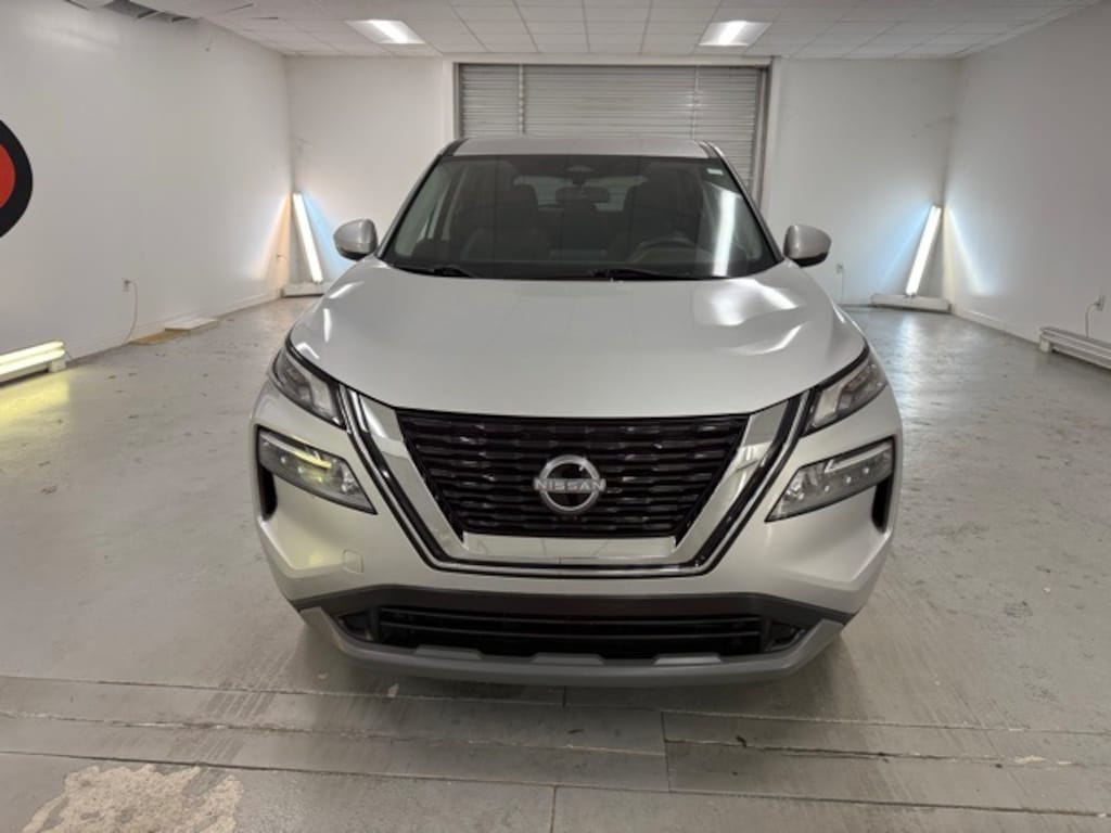 Used 2022 Nissan Rogue SV SUV