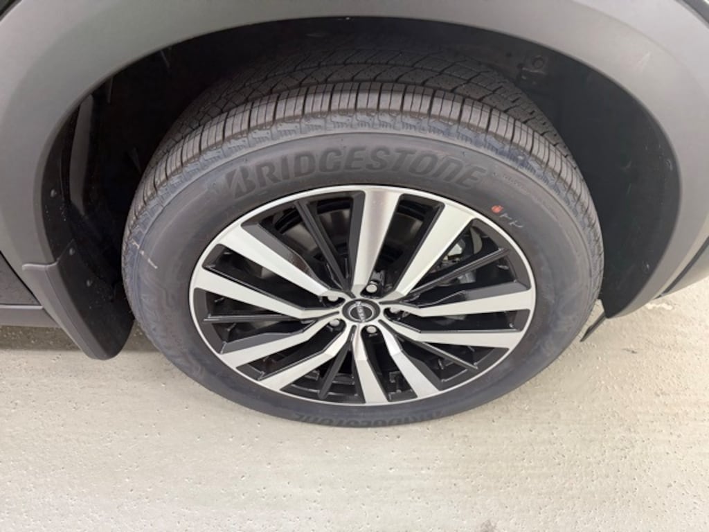 New 2025 Nissan Pathfinder Platinum SUV