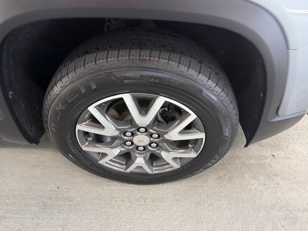 Used 2023 GMC Acadia SLE SUV