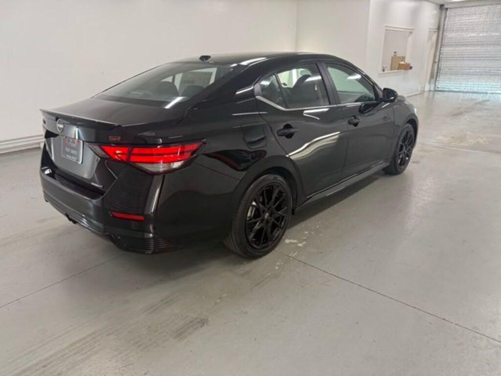 New 2025 Nissan Sentra SR Sedan