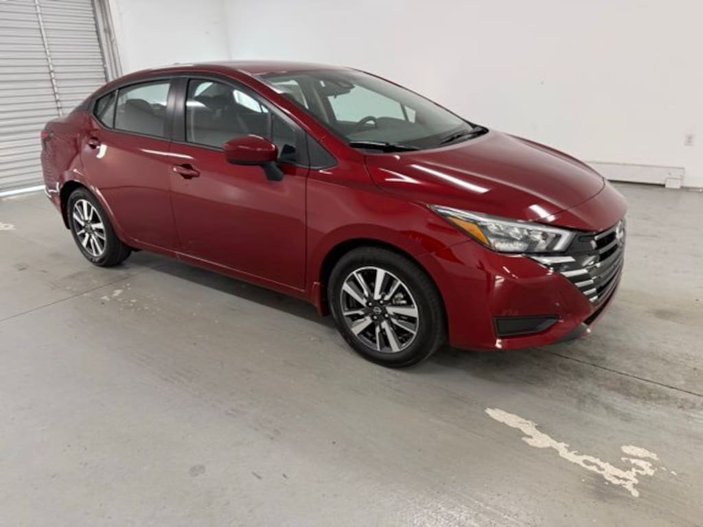 New 2025 Nissan Versa 1.6 SV Sedan