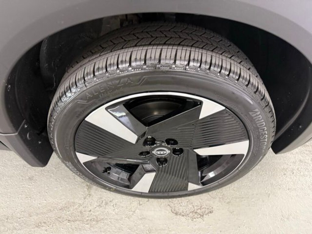 New 2026 Nissan Kicks SR SUV