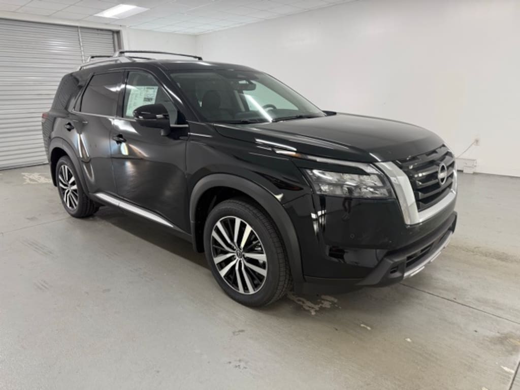 New 2025 Nissan Pathfinder Platinum SUV
