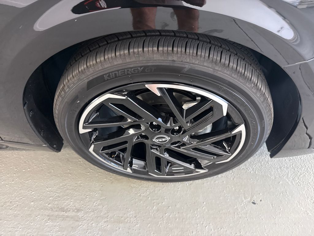 New 2027 Nissan Sentra SR Sedan