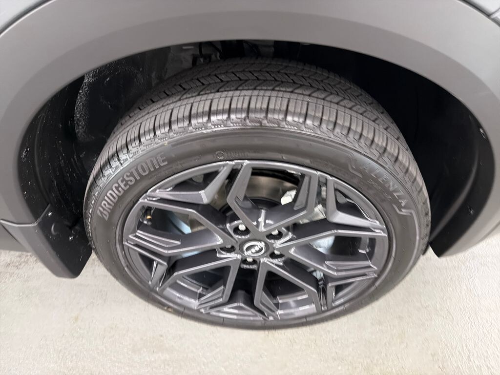 New 2026 Nissan Kicks SR SUV