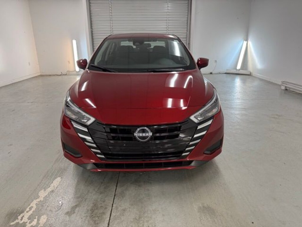 New 2025 Nissan Versa 1.6 SV Sedan