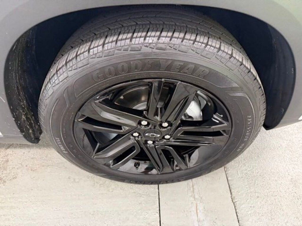Used 2025 Chevrolet Trax Activ SUV