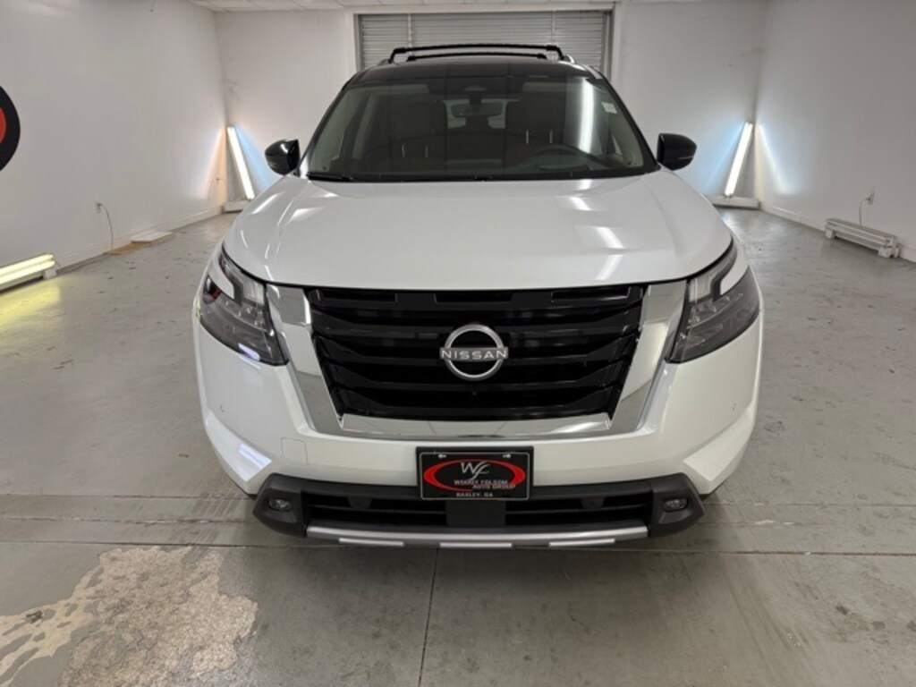 New 2025 Nissan Pathfinder Platinum SUV