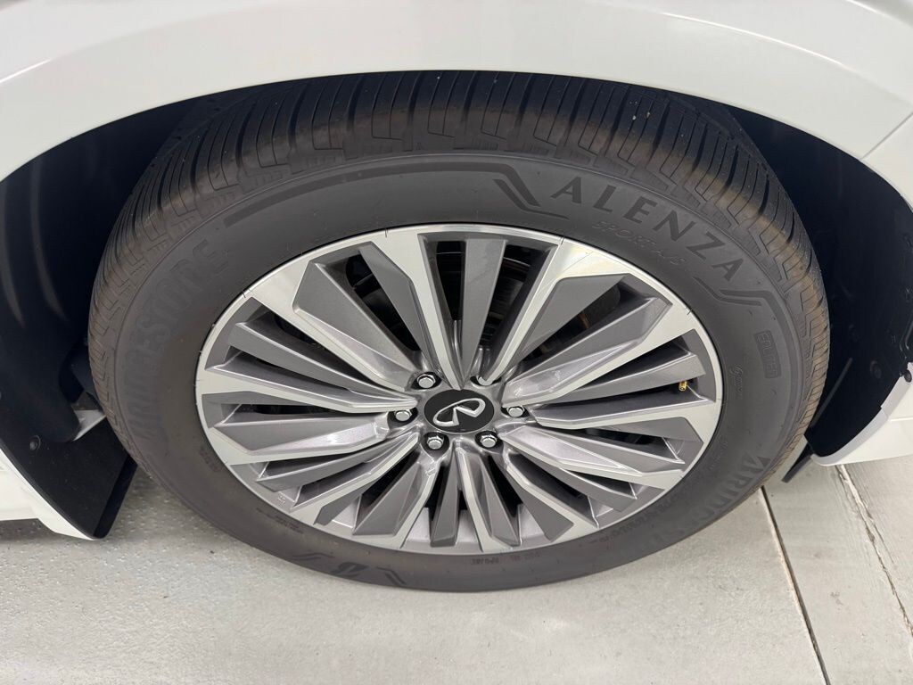 Used 2025 INFINITI QX80 Sensory SUV