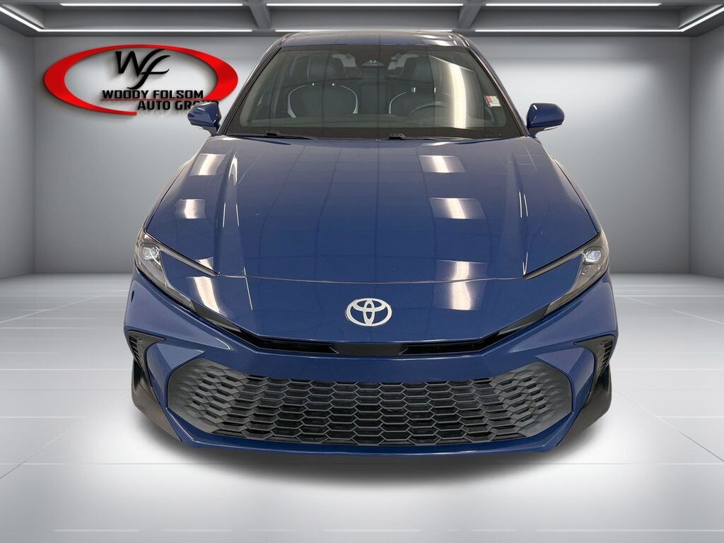 Used 2025 Toyota Camry SE Sedan