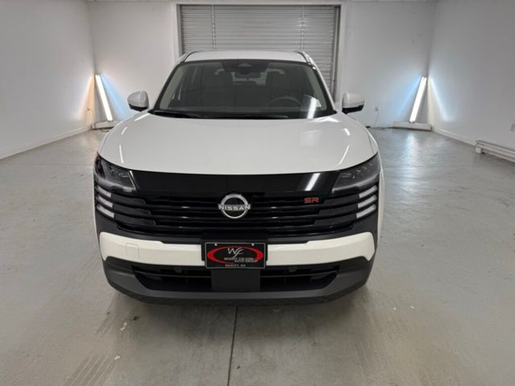 New 2025 Nissan Kicks SR SUV