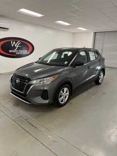 2025 Nissan Kicks Play S SUV